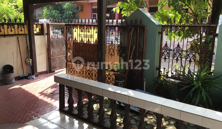 Dijual Rumah Tua di Komplek Asri dan Nyaman, Malaka Country, Pondok Kopi, Jakarta Timur