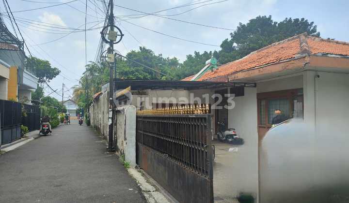 Dijual Rumah Tua di Menteng Dalam, Tebet Jakarta Selatan Dijual Rumah Tua di Menteng Dalam, Tebet Jakarta Selatan