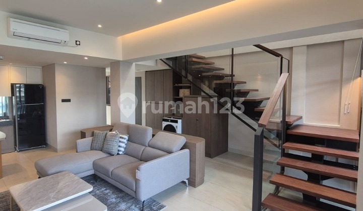 Very Neat House Flamingo The Spring Gading Serpong 2