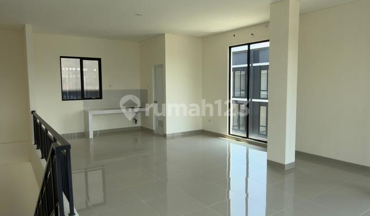 3-Storey Shop House Hampton Avenue Gading Serpong Hook 3-Storey Shop House Hampton Avenue Gading Serpong Hook