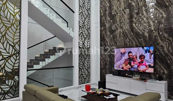 Very Cool House The Springs Scarlet Gading Serpong