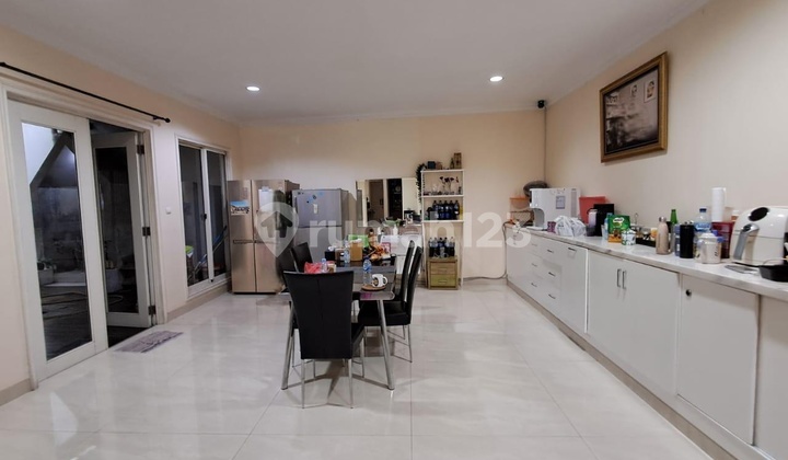 Rumah Semi Furnished Emerald Phg Gading Serpong 1