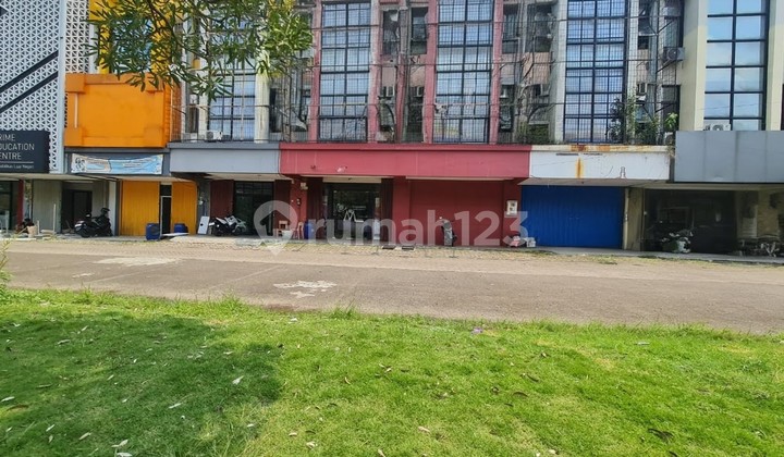 Attached Shophouse Gading Serpong Near Pahoa 3 Floors