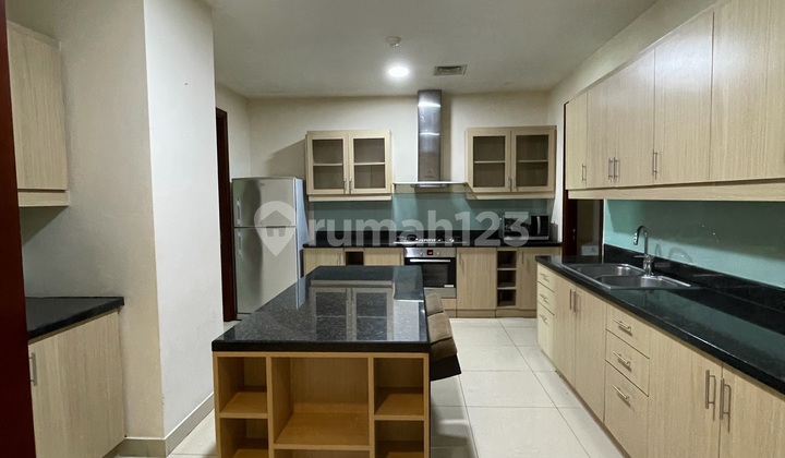 Pakubuwono Residence 3 Kamar Tidur + 1 Ruang Kerja Jual Cepat - Siap Huni, Best View 2