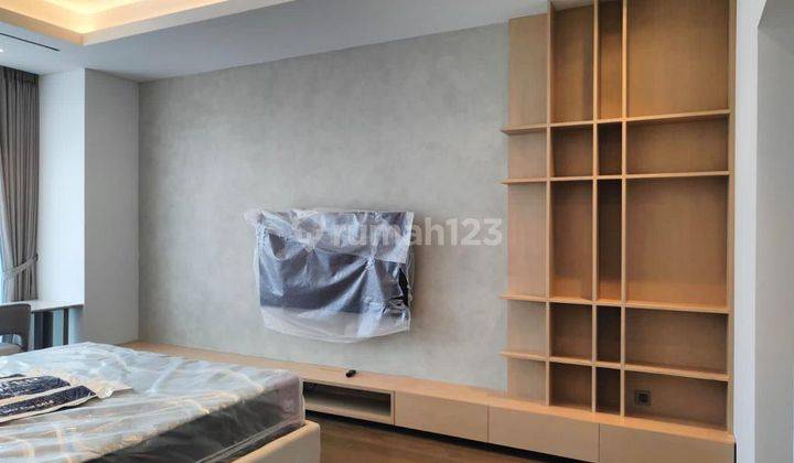 Sewa 3 Br Apartemen Pakubuwono Menteng, High Floor, Nicely Furnished 1