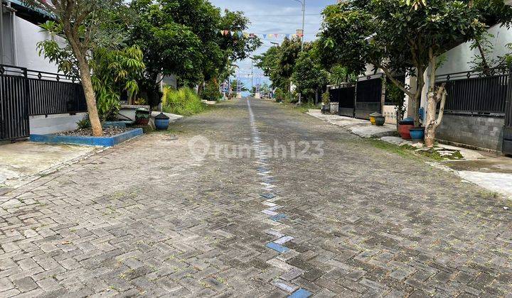 Rumah Bagus SHM di Madyopuro, Kedungkandang, Malang 2