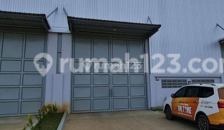 GUDANG SIAP PAKAI USAHA SUMMARECON MAKASSAR TITANIUM SMART WAREHOUAE 1