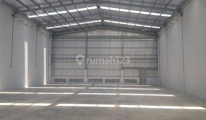 Pergudangan Summarecon Makassar, Titanium Smart Warehouse 2