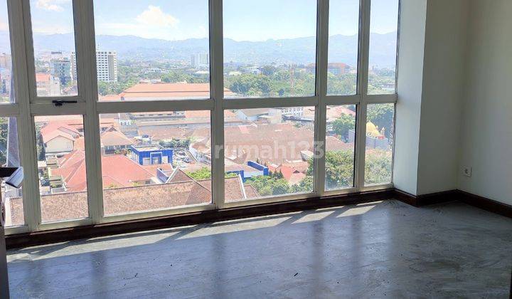 Di jual Apartemen eL Royale Bandung 3 Kamar Tidur view kota 1