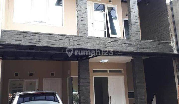 Di jual rumah minimalis modern di Sarijadi townhouse siap huni 1