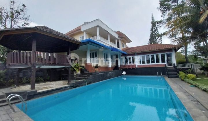 For Sale Luxurious Fully Furnished House with Pool in Kota Baru Parahyangan