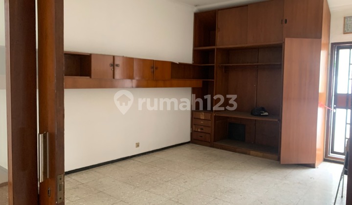 Dijual Rumah Eks Office Best Location : Sedang Berkembang untuk Bisnis Sayap Riau 1