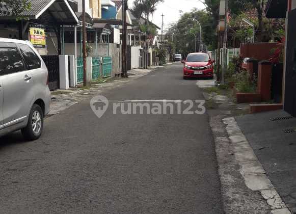 Di Jual Cepat Rumah Terawat Lokasi Strategis di Turangga 2