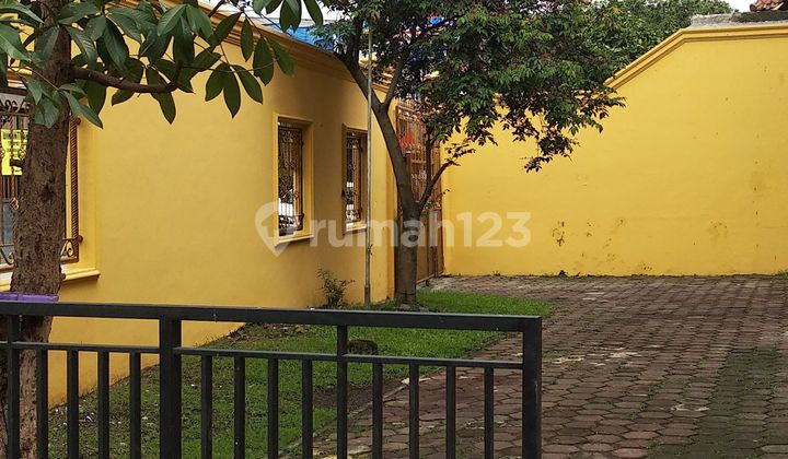 For Sale: House by Cigadung Raya Street, Suitable for Business/Office.