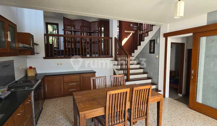 Di Jual Rumah Bagus Terawat Dalam Town House Di Cigadung