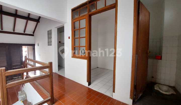 For Sale: 2-story house in Griya Mas Pasteur complex, Bandung. Comfortable neighborhood. For Sale: 2-story house in Griya Mas Pasteur complex, Bandung. Comfortable neighborhood.