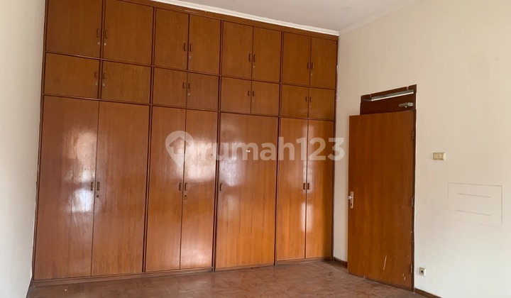 Dijual Rumah Eks Office Best Location : Sedang Berkembang untuk Bisnis Sayap Riau 2