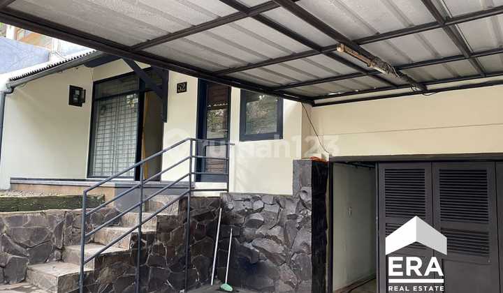 Di Jual Rumah Terawat Mainroad Sarijadi Strategis