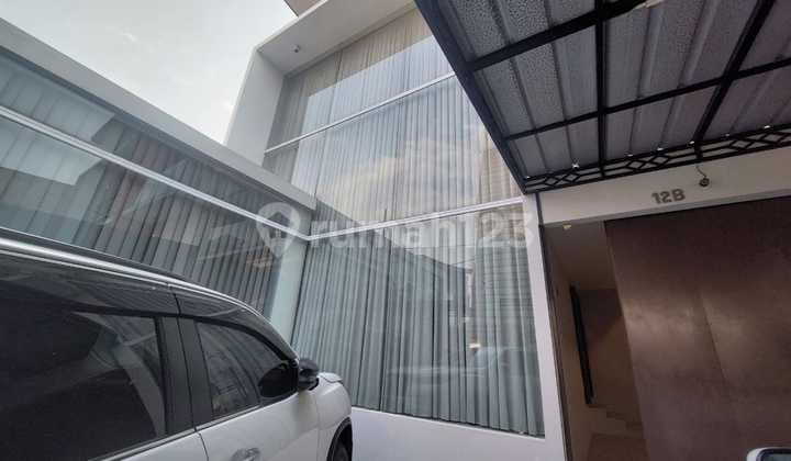 Dijual Rumah Cibogo sarijadi Bandung Full Furnished Dijual Rumah Cibogo sarijadi Bandung Full Furnished