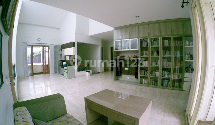 Di Jual Cepat Rumah Terawat Asri di Dago Alamanda