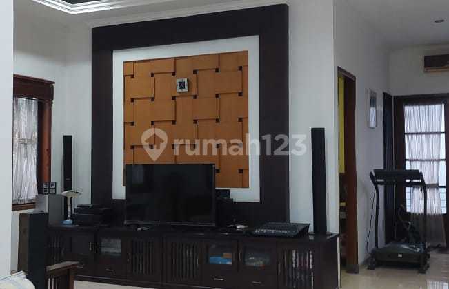 Bagus Hook Depan Taman Harga Bersahabat Di Legenda Wisata Cibubur 2