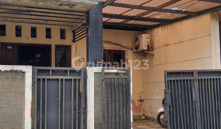 For Sale Fast Comfortable Environment Easy Access in Bumi Mutiara