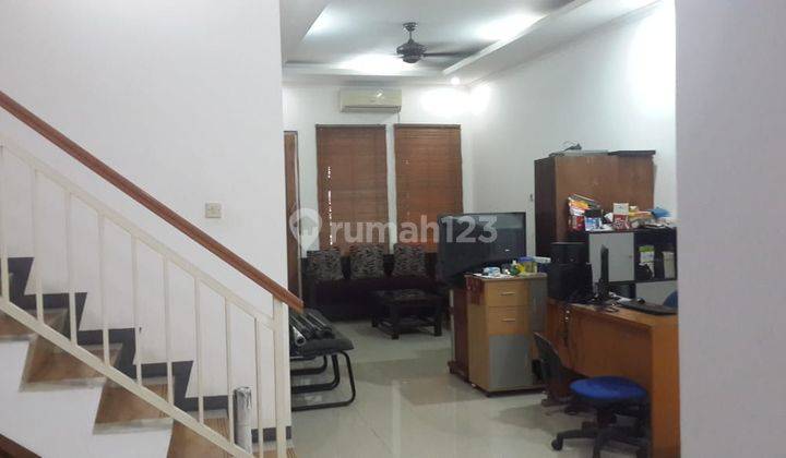 Turun harga dijual Rumah 3 Lantai Pejompongan 1