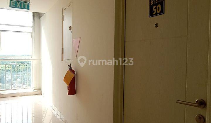 Disewakan apartemen hook, 2 kamar tidur dengan view swimming pool 2