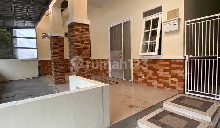 Rumah Strategis Siap Huni Banyak Kamar Cocok Utk Kosan &investasi