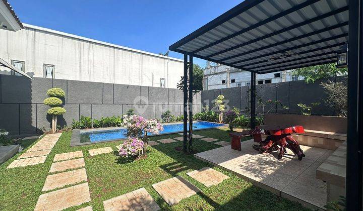 Rumah Asri Full Furnished Plus Swimming Pool Di Sentul City. 2