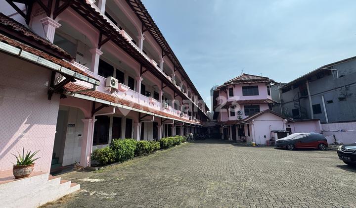 Boarding House in Margonda Strategic Location Opposite Mall Margo City Depok Boarding House in Margonda Strategic Location Opposite Mall Margo City Depok