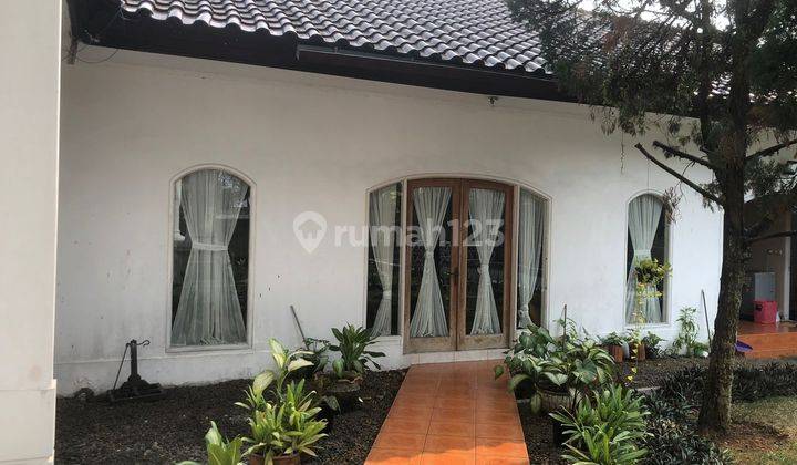 Rumah Mewah Tanah Luas Terdapat Kolam Renang di Cilendek Bogor 2