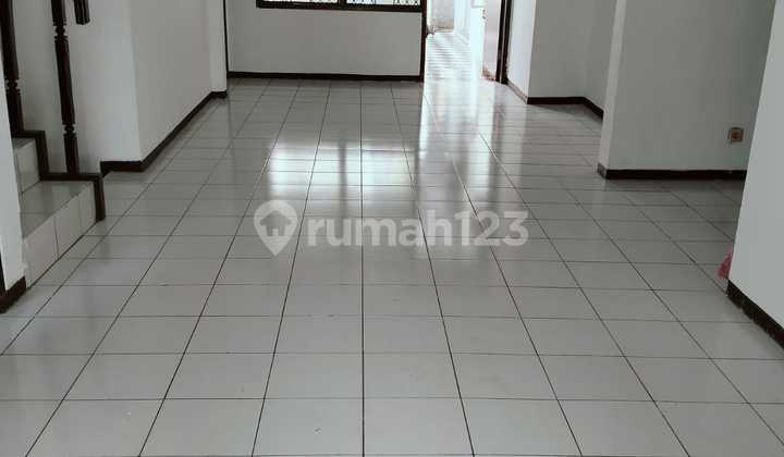 For Rent, Ready-to-Occupy House on Pulau Putri