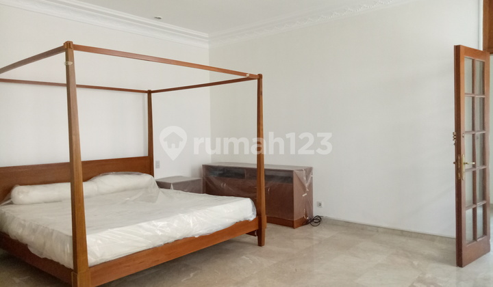 Luxury and Private House in Permata Hijau ready for rent 2