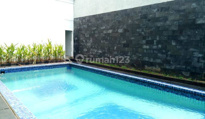 Luxury and huge house suitable for Expatriat ready  in area Permata Hijau 1