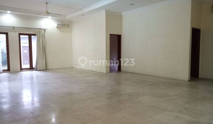 CLASSIC HOUSE AT AMPERA SUITABLE FOR OFFICE 1