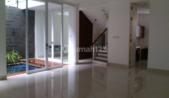 Beautiful house in the prime area of Kemang ready to 1