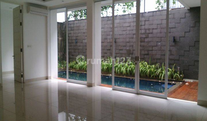 Beautiful house in the prime area of Kemang ready to 2