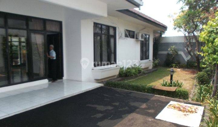 Beautiful house in the prime area of Kemang ready 1