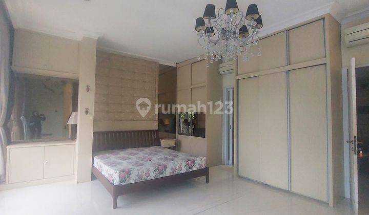 Comfortable House at Menteng, suitable for expatriate residential 2