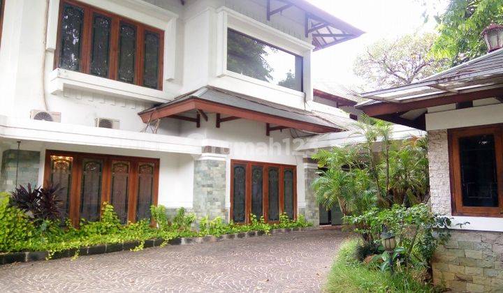 Comfortable and beautiful house in area Menteng for ambassador and others &#34; The Price Can Be Negotiable &#34; 1