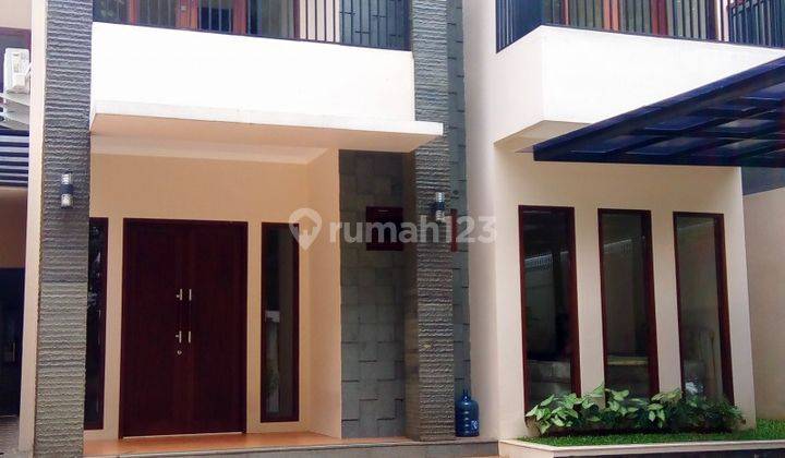 Good house in strategic location of Menteng Jakarta  &#34;The price can be negotiable&#34; 1