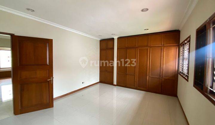 Luxury house in Senopati area 2