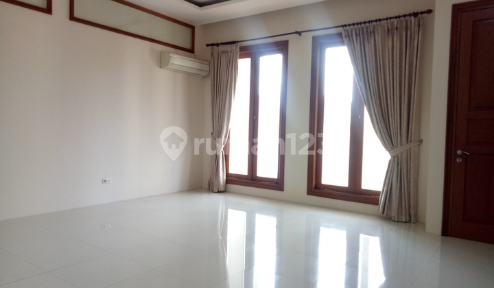 Luxury house in Kemang area ready for rent 2