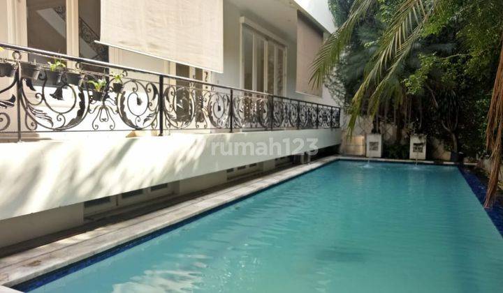 Luxury House at Senopati, suitable for expatriate residential 1