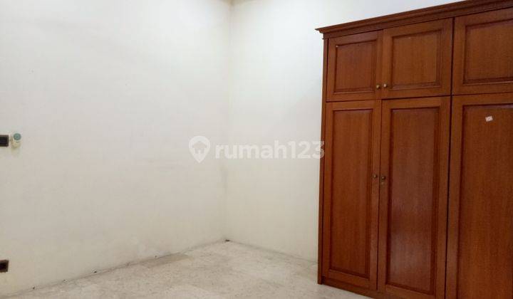 CLASSIC HOUSE AT AMPERA SUITABLE FOR OFFICE 2