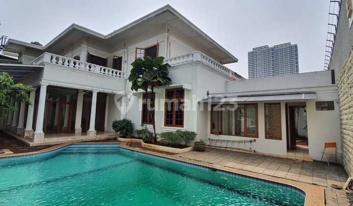 Luxury house in Permata Hijau area  2