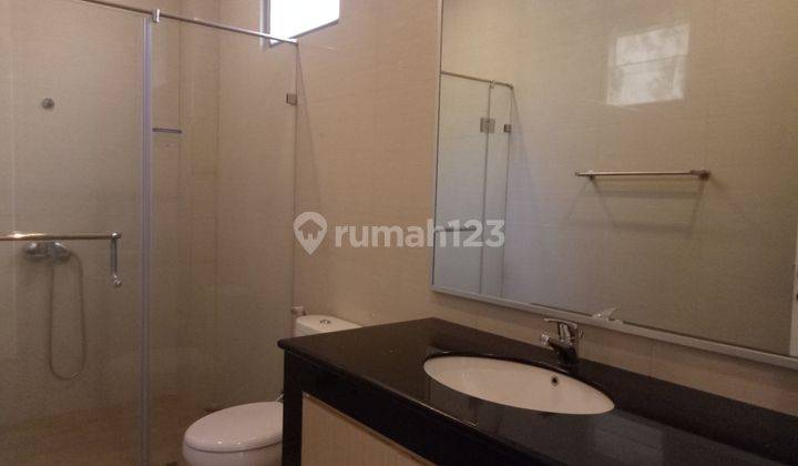 Luxury house in Senayan area  2