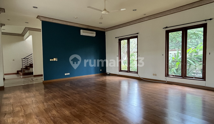 Beautifull House And Comfort Zone At Cipete Area