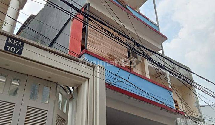 Di  Rumah Kos2an Jakarta Pusat 1